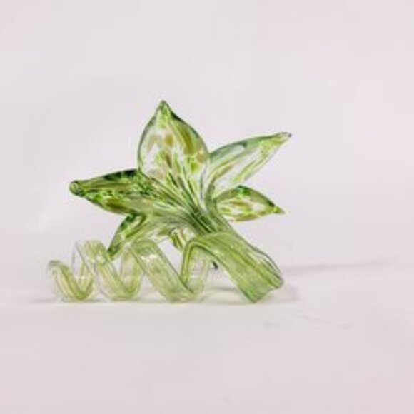 Blown Glass 6 Petal flower Green twisted stem and flecks - Picture 7 of 10